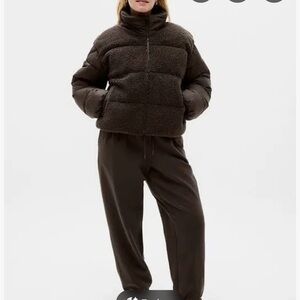 New with Tags Athleta Halo Hybrid Puffer Jacket Size S Color: Truffle (brown)